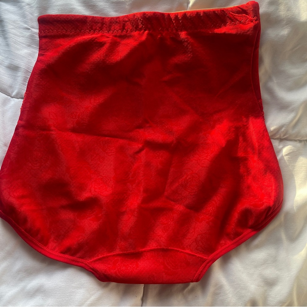 Shapewear - Picture 2 of 3